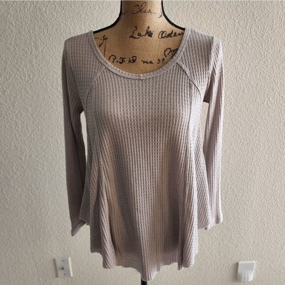Thermal flowy shirt‎ size medium - Picture 1 of 4